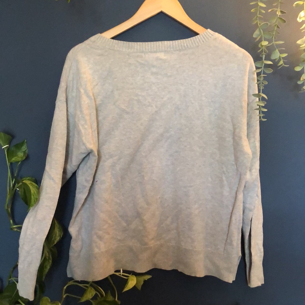 Sweater - Picture 4 of 4